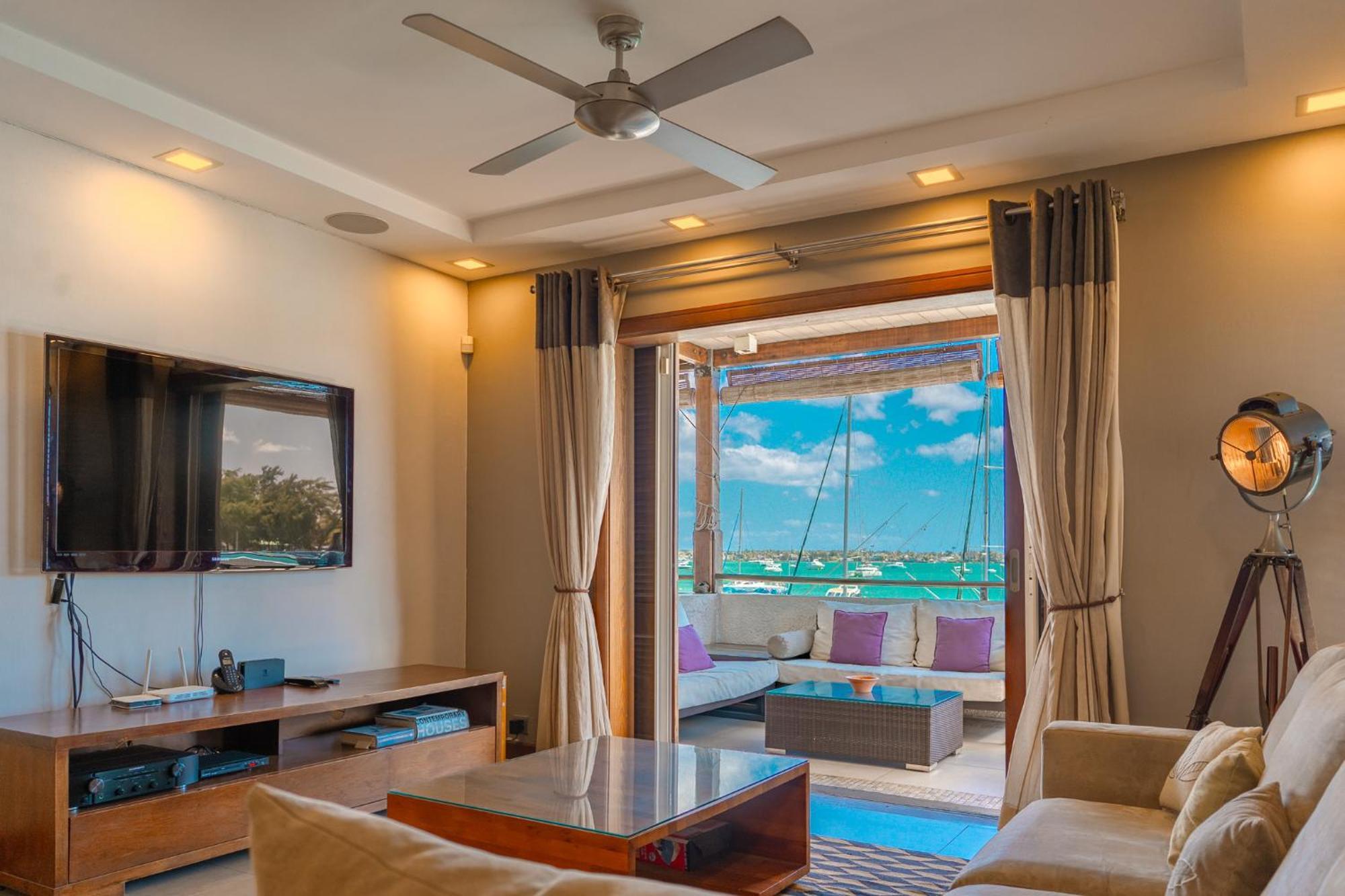Beachfront Luxurious Stunning Sunset Boulevard Apartment, Гранд-Бэй Экстерьер фото