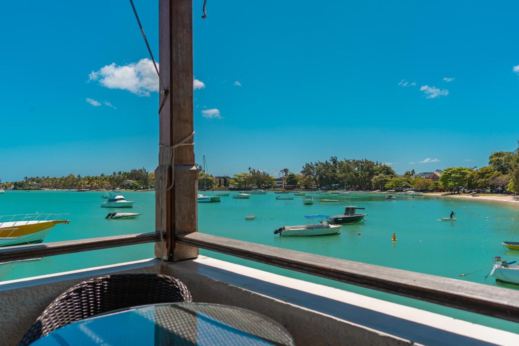 Beachfront Luxurious Stunning Sunset Boulevard Apartment, Гранд-Бэй Экстерьер фото